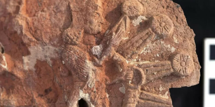 Yaşamın Kaybolan Sırrıdır Kadın