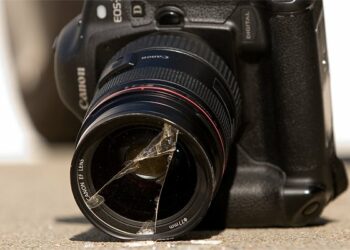 ÖZGÜR BASINA SALDIRI