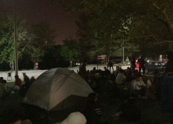 YENİLENDİ- ODTÜ ÖĞRENCİLERİNDEN KESİNTİSİZ EYLEM