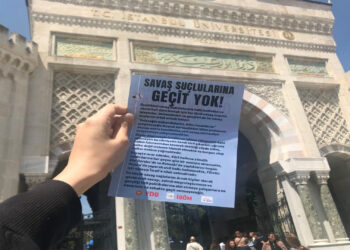 SON DAKİKA- İSTANBUL ÜNİVERSİTESİNDE SELÇUK BAYRAKTAR PROTESTO EDİLDİ