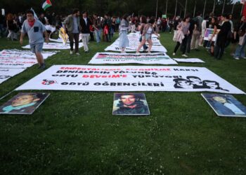 TÜM YASAKLAMALARA RAĞMEN ODTÜ ÖĞRENCİLERİNDEN ŞENLİK