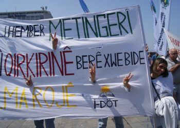 İZMİR DEMOKRATİK ÖĞRENCİ TOPLULUĞUNDAN 1 MAYIS KUTLAMALARI