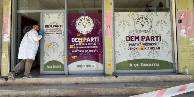 RIHA’DA DEMPARTİ’YE SİLAHLI SALDIRI