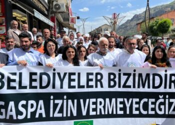 ”DEMOKRASİ YÜRÜYÜŞÜ” BAŞLADI