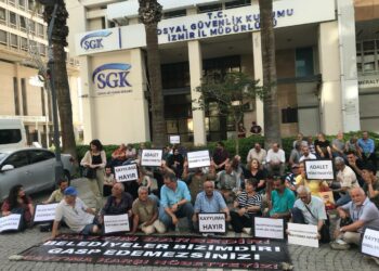 KAYYUMA KARŞI İZMİR’DE EYLEM