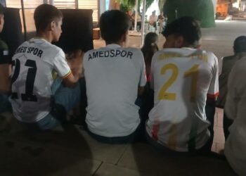 DERSİM’DE GENÇLERİN KATILIMIYLA BUGÜN’DE  KAYYUMA KARŞI NÖBET TUTULDU