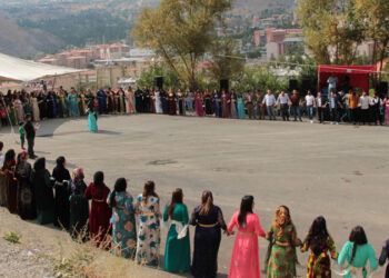 Hakkari’de Düğünlere Baskın Ve Gözaltı !