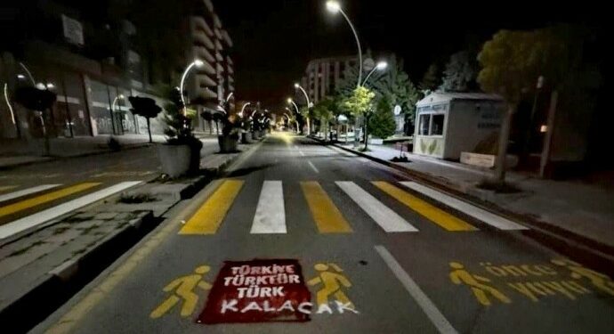 Irkçılık Giderek Tırmandırılıyor !