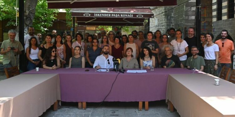 Özgürlük İçin Sanat İnisiyatifi Kuruldu