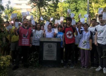 Gençlik Örgütleri Suruç Katliamı İçin Bildiri Dağıttı