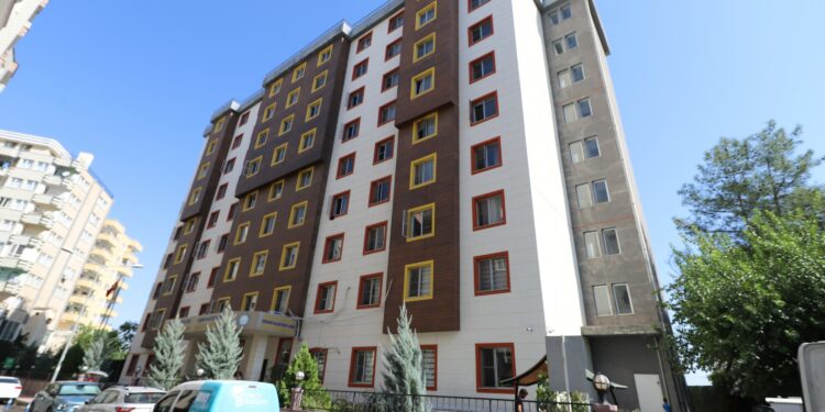 Amed Büyükşehir Belediyesinden Genç Kadınlar İçin Yurt