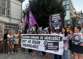 Genç Feministler ; ”Kadın Katliamlarını Durduracağız”