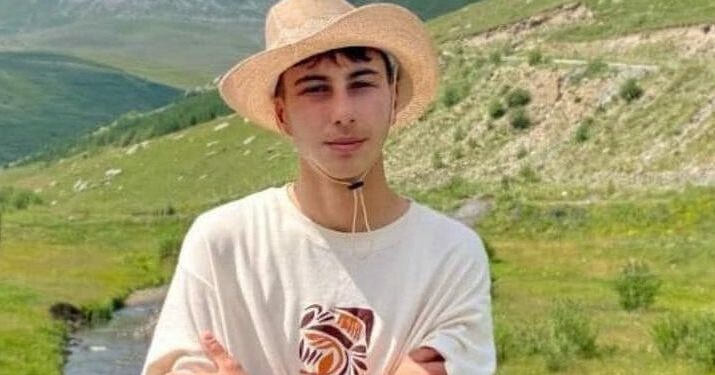 Ardahan’da Yıldırım Çarpması Sonucu Bir Genç Yaşamını Yitirdi