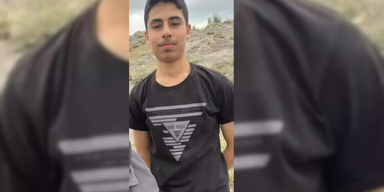 Yozgat’ta da Bir Genç Sokağa Çıkarak Önüne Gelene Bıçakla Saldırdı