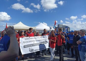 Gençlerden İşçilerin Grevine Destek