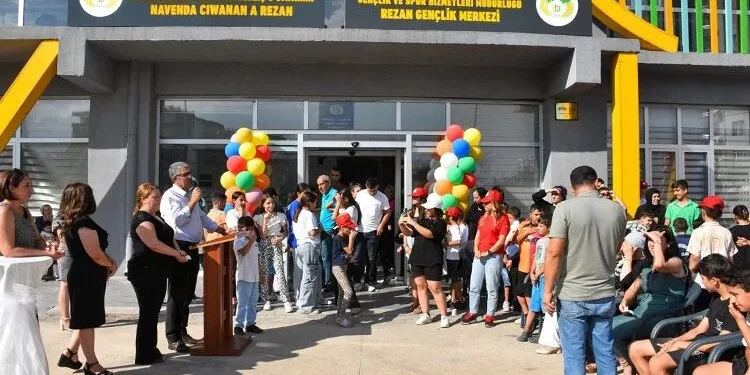 Amed’te Rezan Gençlik Kültür Merkezi Açıldı