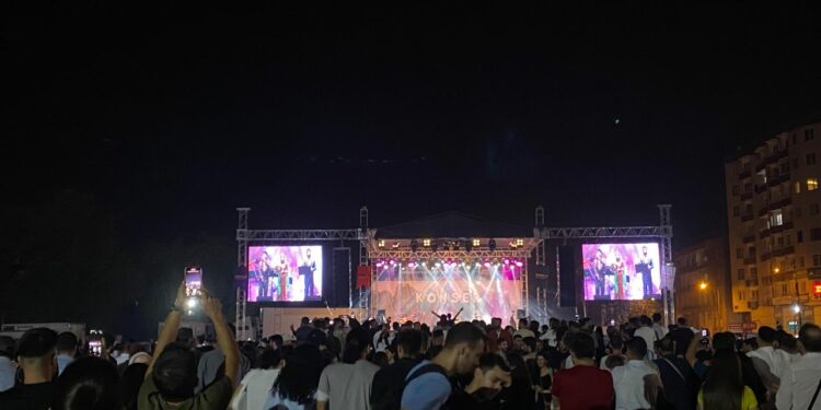 Amed’te Kardeş Türküler Konseri