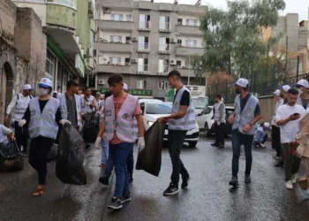 DEM Parti Gençlik Meclisi Cizre Sokaklarını Temizledi