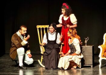 “Nûpelda Tiyatro ‘Çikûs’ Oyununu Sahneledi”