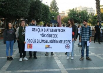 Adana’da YÖK Protestosu