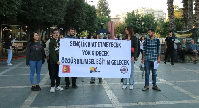 Adana’da YÖK Protestosu
