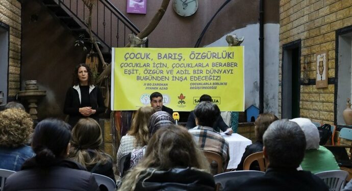 Mersin’de Çocuk Hakları Paneli