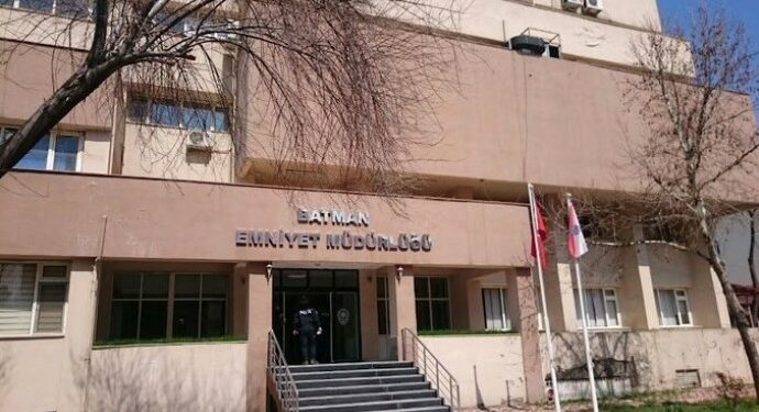 Gençlere İşkence Yapılıyor !