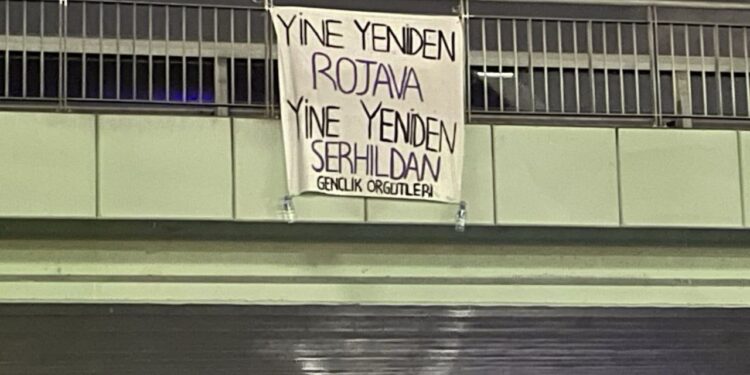 Gençlik Örgütlerinden Rojava İçin Pankartlı Eylemler