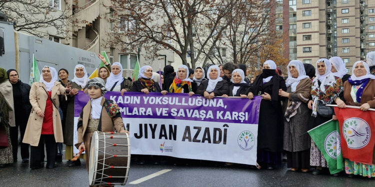 “Savaşa ve Yoksulluğa Karşı Binler Kartal’da Buluştu”