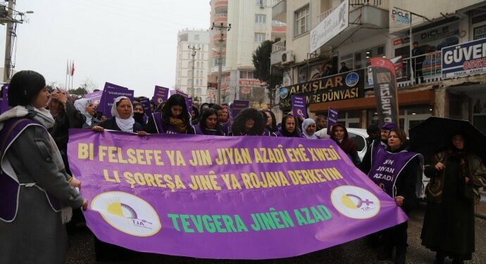 Kadınlardan Rojava’ya Destek Yürüyüşü