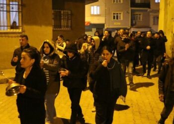 Sêrt Halkı Kayyıma Karşı Yürüdü