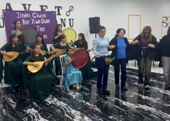 Genç Kadınlar Rojava’ya Destek Konseri Düzenledi