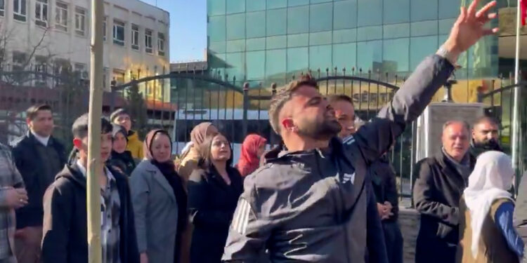 Sêrt halkı Kayyıma Karşı Direnişte