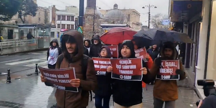 Gençler Sefalet Zammına Karşı Yürüdü