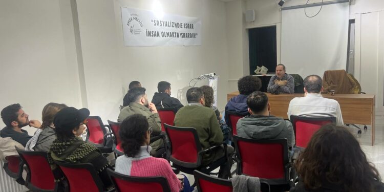 Gençler Hrant Dink’i Andı