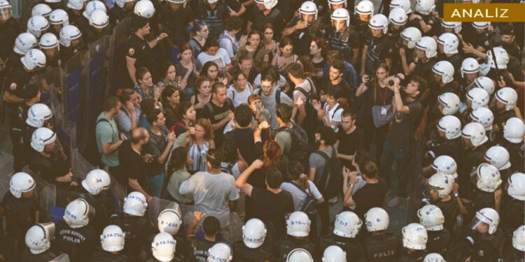“Faşizm Toplumsal Hakikatin Bittiği Yerde Başlar”