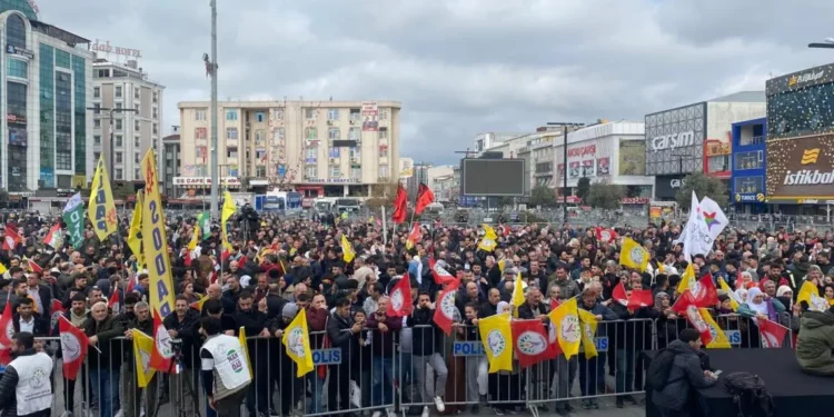 Binler Özgürlük Mitinginde Buluştu