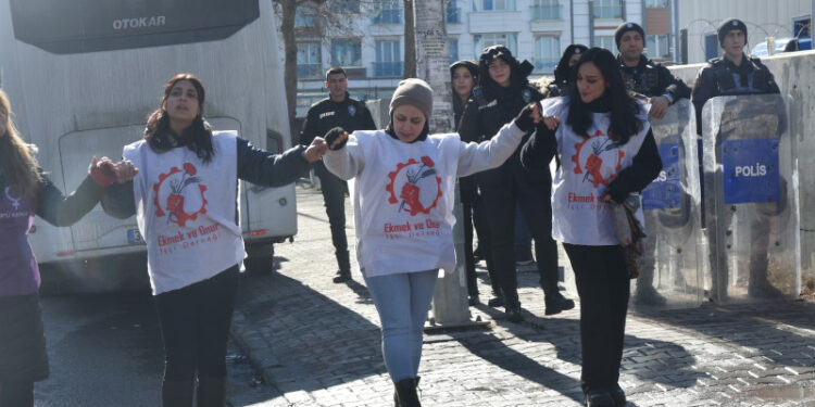 Kadın İşçilerin Direnişi Sonuç Verdi