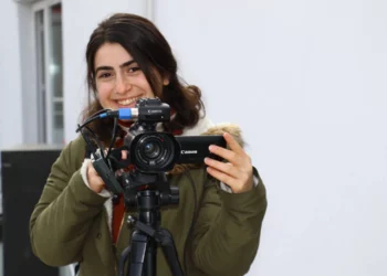 Gazeteci Öznur Değer Tutuklandı