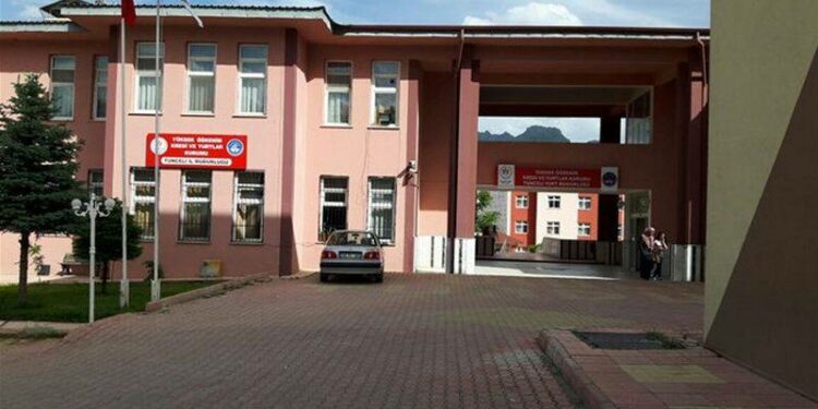 Dêrsim’de Üniversite Öğrencisi İntihar Girişiminde Bulundu