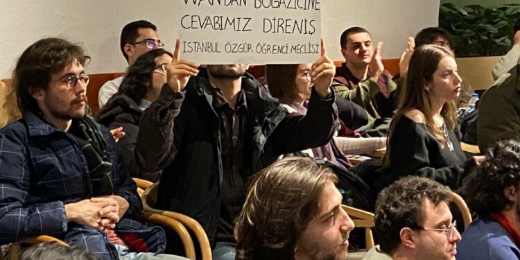 Öğrencilerden Rant Protestosu