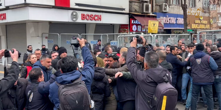 Amed’te Miting Sonrası Polis Saldırısı