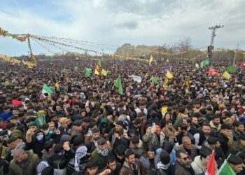 Wan’da Görkemli Newroz Kutlaması