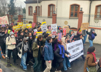 Öğrencilerin İmamoğlu’na Destek Eylemi Sürüyor