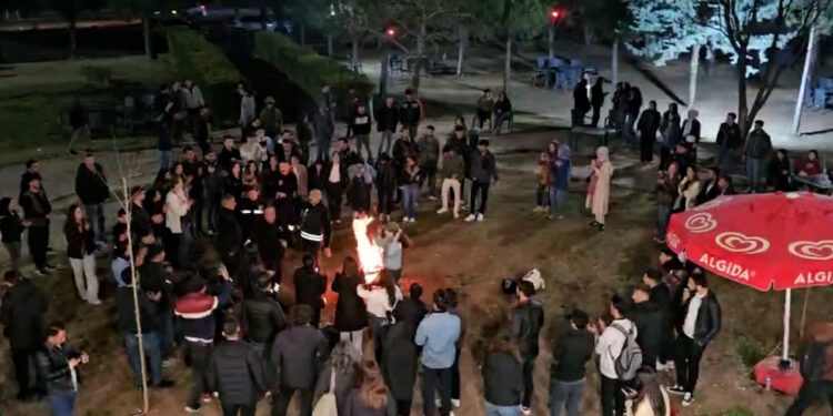 Dicle’de Newroz Ateşi Yakıldı