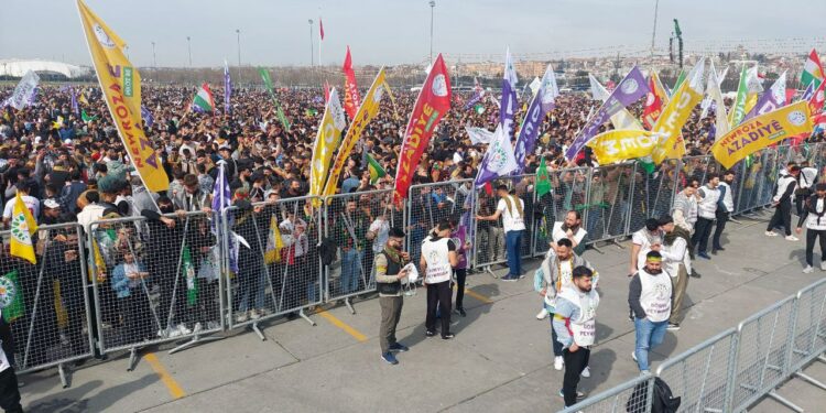 İstanbul’da Halk Newroz’a Akıyor
