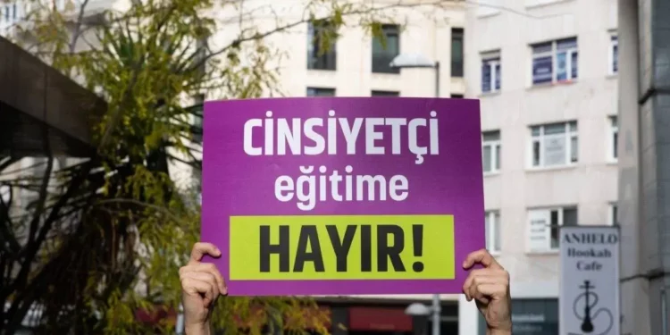 Eğitim Sen’in Cinsiyet Eşitliği Talebine MEB’den Tehdit