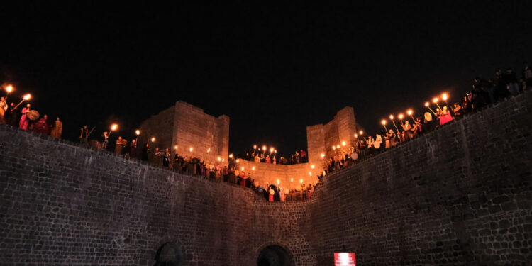 Amed’te Coşkulu Newroz Kutlaması