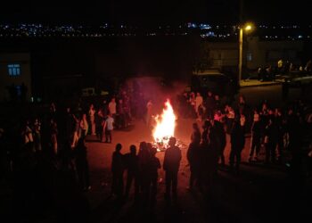 Gençlerden Amed’te Newroz Kutlaması