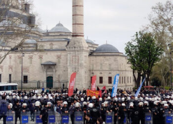 Saraçhane’ye Yürüyen Öğrenciler Ablukaya Alındı